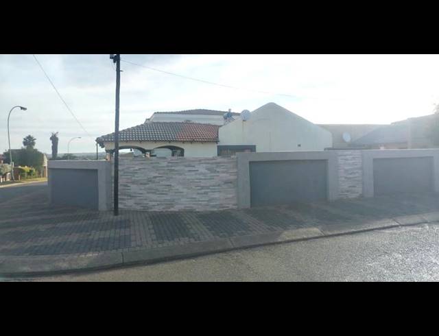 7 BEDROOM HOUSE FOR SALE IN LENASIA SOUTH